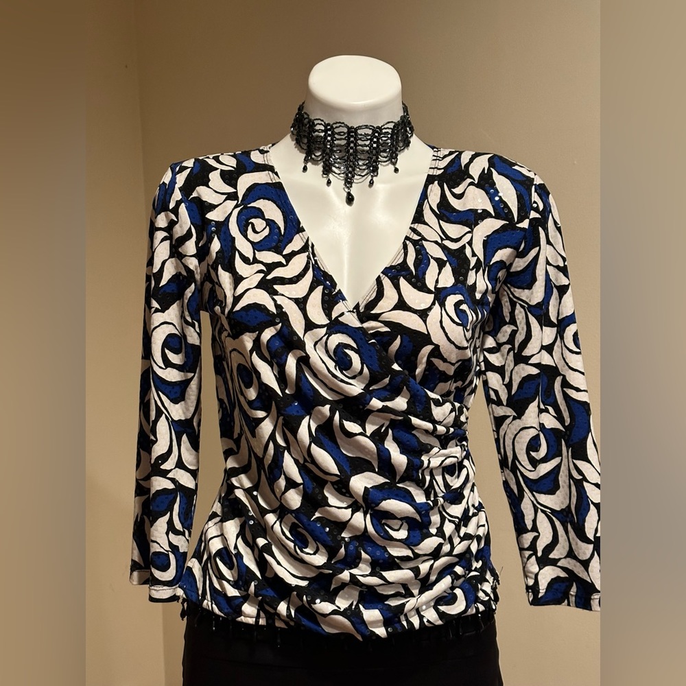 MSK Wrap Top Look Blue white black Floral Print. Black Beaded  waist Fringe Sz S